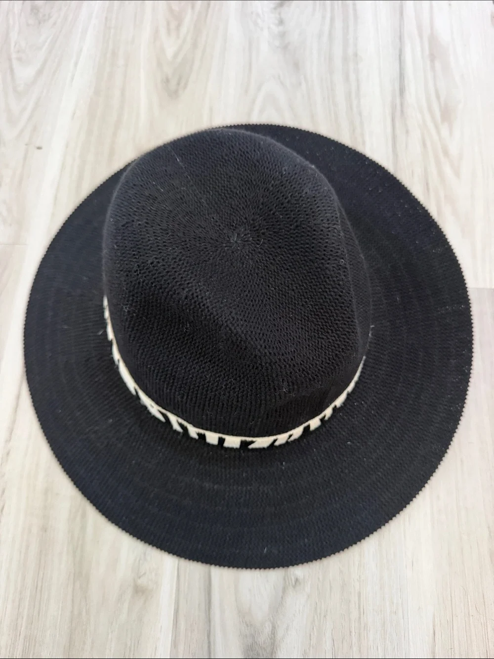 NWT URBAN OUTFITTERS Black Wide-Brim Men’s Hat with Contrasting Band o/s